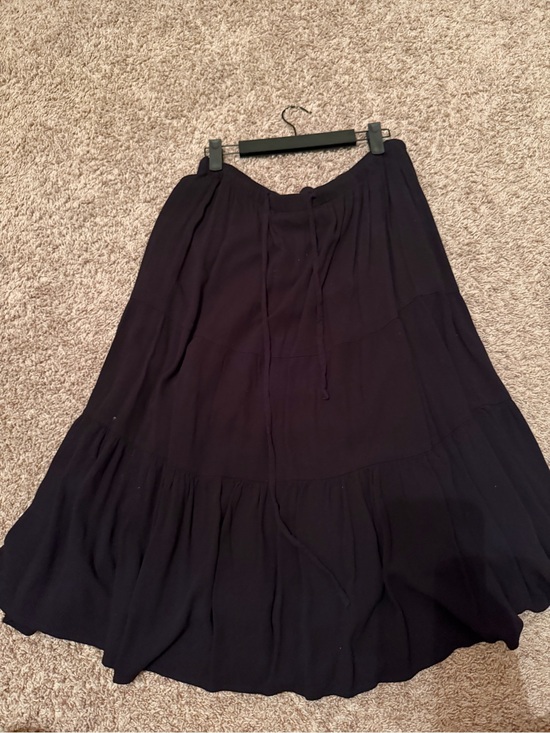 Chelsea & Theodore Dresses & Skirts - Chelsea & Theodore Black Tiered Maxi Skirt
